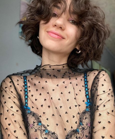 Adorable Dina