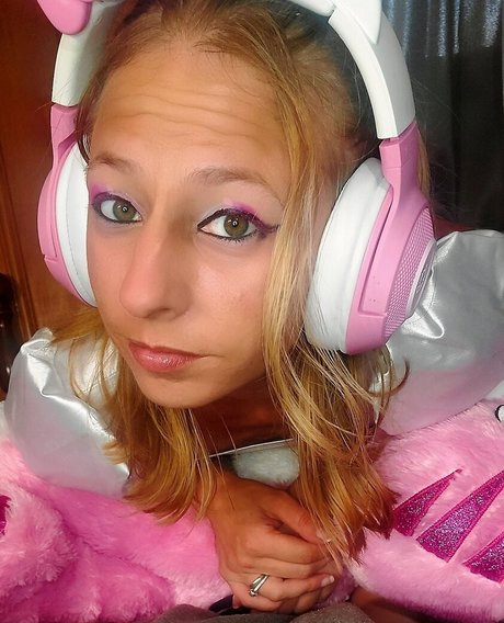 Foto di nudo di fuga di OnlyFans di Angel Without Halo