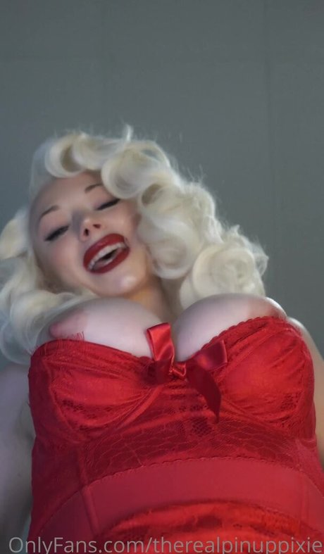 Foto di nudo di fuga di OnlyFans di Pineup Pixie
