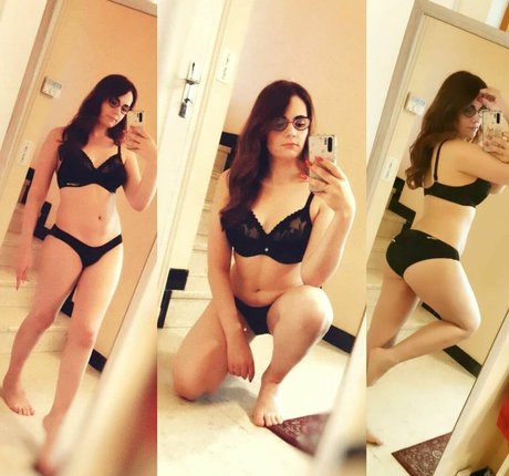 Foto di nudo di fuga di OnlyFans di Laura Badler