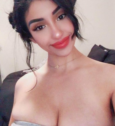 Alexandra Nicole