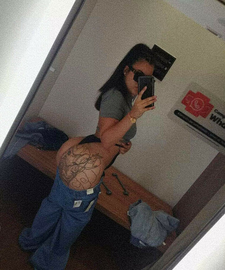 Foto di nudo di fuga di OnlyFans di Selene Velazquez