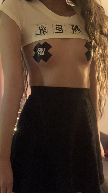 Foto di nudo di fuga di OnlyFans di Myropesbunny