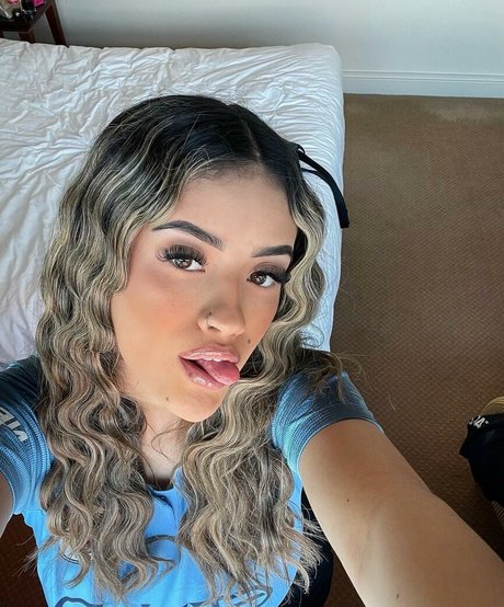 Foto di nudo di fuga di OnlyFans di Goldensugaarr