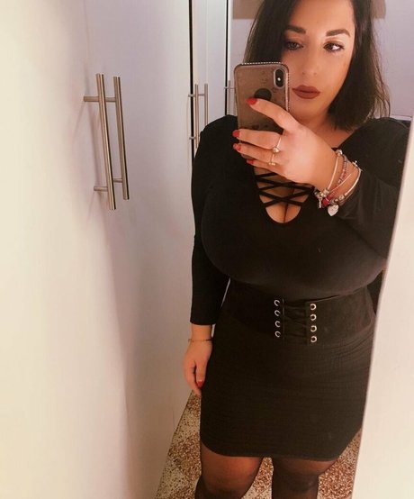 Valeria Vela