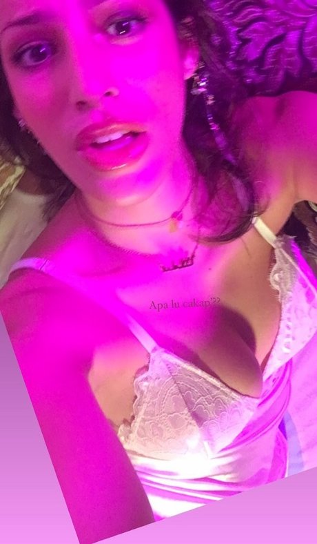 Foto di nudo di fuga di OnlyFans di Samantha Katie James