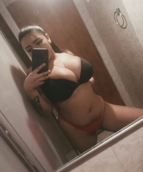 Foto di nudo di fuga di OnlyFans di Kimberly Hdeez