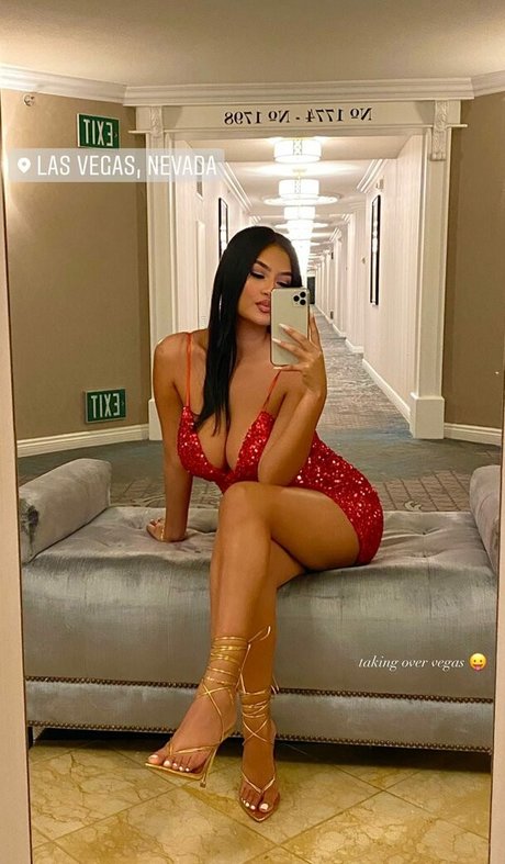 Foto di nudo di fuga di OnlyFans di Lucero Crystal