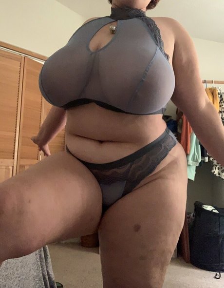 Foto di nudo di fuga di OnlyFans di Squishy Lynxie