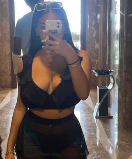 Foto di nudo di fuga di OnlyFans di Tegan Hall