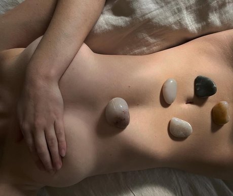 Foto di nudo di fuga di OnlyFans di Romy Reiner