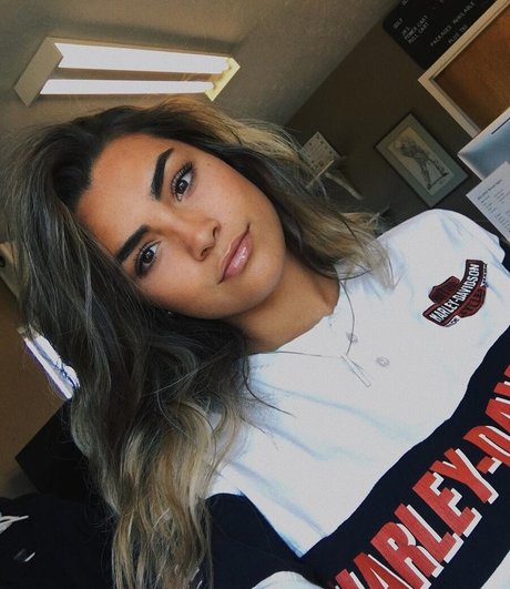 Kylie Manue