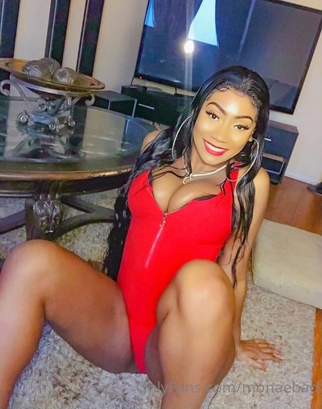Foto di nudo di fuga di OnlyFans di Monaebad