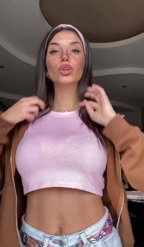 Foto di nudo di fuga di OnlyFans di Ika
