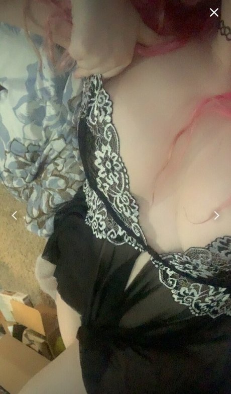 Foto di nudo di fuga di OnlyFans di Xjuliexwolfex