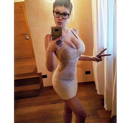 Foto di nudo di fuga di OnlyFans di Elena Sottana