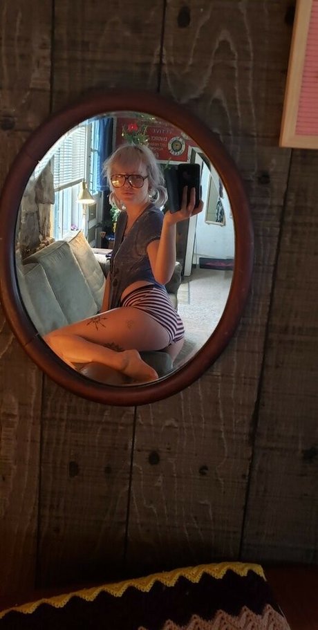Foto di nudo di fuga di OnlyFans di Sweetfaebelle