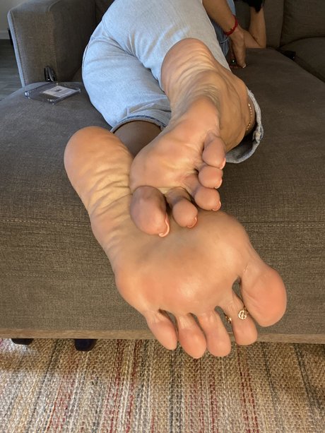 Laprettyfeet4