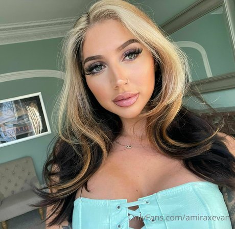 Foto di nudo di fuga di OnlyFans di Amira Evans