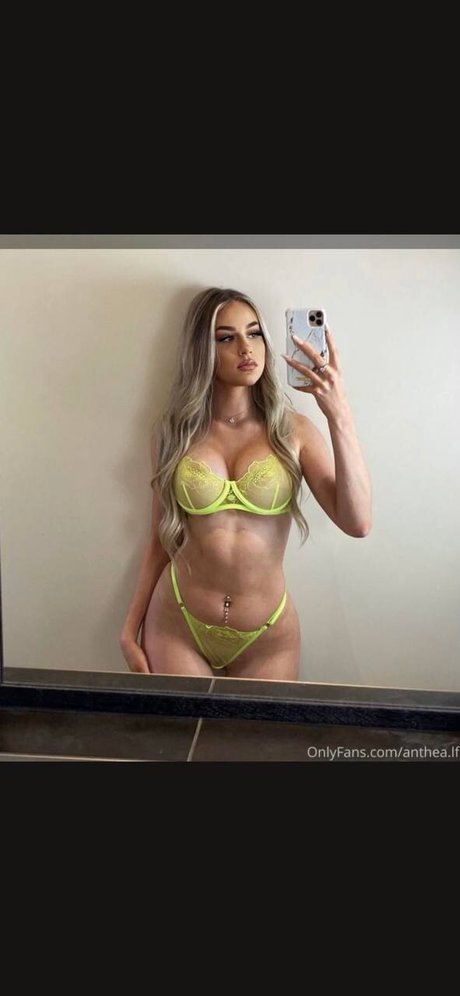 Foto di nudo di fuga di OnlyFans di Anthealf