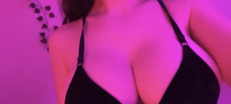 Foto di nudo di fuga di OnlyFans di Virtual Torii