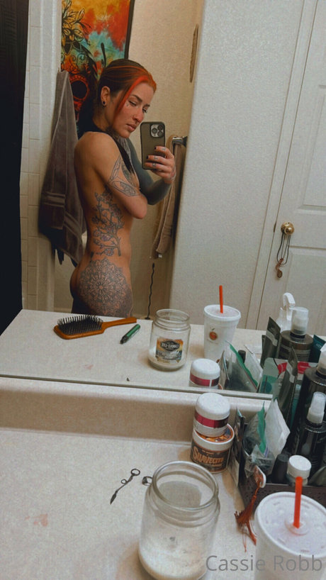 Foto di nudo di fuga di OnlyFans di Cassie Robb Bkfc