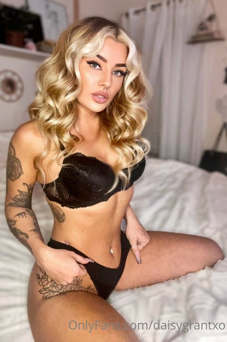Foto di nudo di fuga di OnlyFans di Daisygrantxo