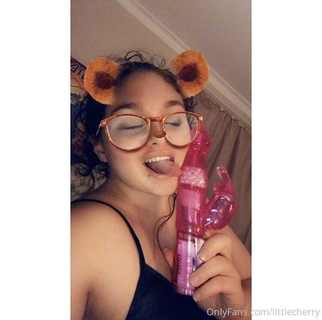 Foto di nudo di fuga di OnlyFans di Xbeangirlx
