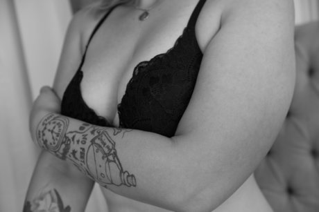 Foto di nudo di fuga di OnlyFans di Nita Frey