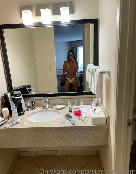Foto di nudo di fuga di OnlyFans di Costarican Trouble