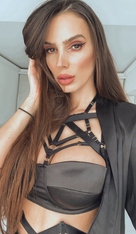 Foto di nudo di fuga di OnlyFans di Flawlesseva26
