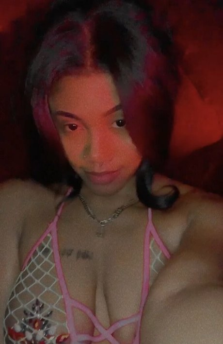 Foto di nudo di fuga di OnlyFans di Babydollminx