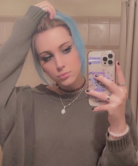 Evie_angel