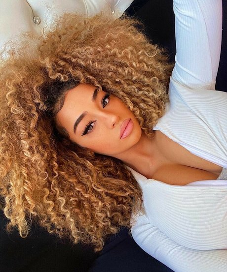 Foto di nudo di fuga di OnlyFans di Dana Curly