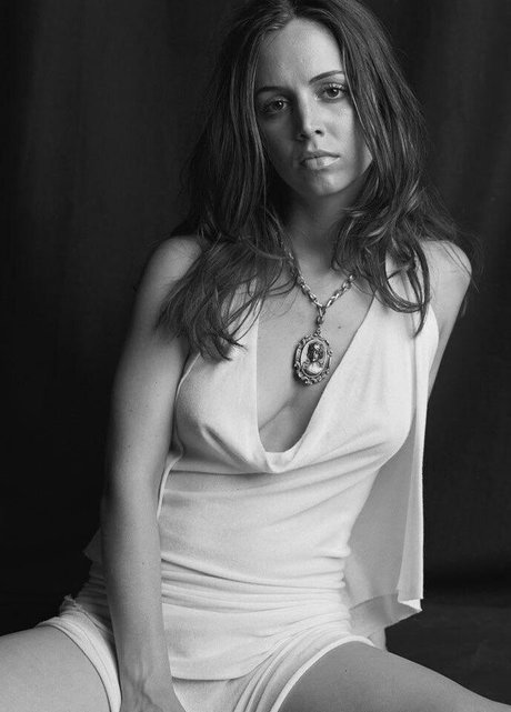 Foto di nudo di fuga di OnlyFans di Eliza Dushku