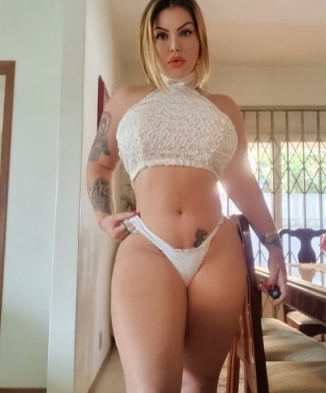 Foto di nudo di fuga di OnlyFans di Kenia Magnus