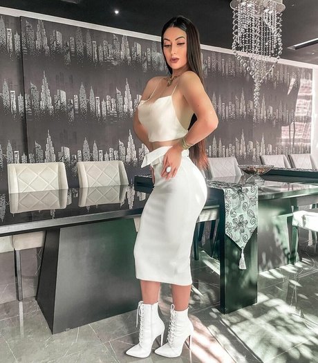 Foto di nudo di fuga di OnlyFans di Sabrina Raissa