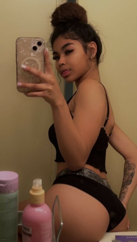 Foto di nudo di fuga di OnlyFans di Urfavvsugarrushh
