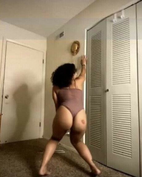 Foto di nudo di fuga di OnlyFans di Ravyn Rochelle