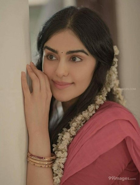 Foto di nudo di fuga di OnlyFans di Adah Sharma