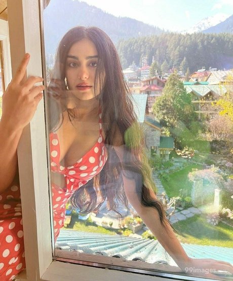 Adah Sharma