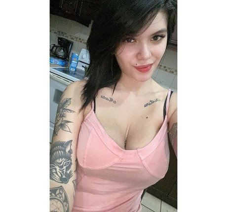 Foto di nudo di fuga di OnlyFans di Paula Madrigal