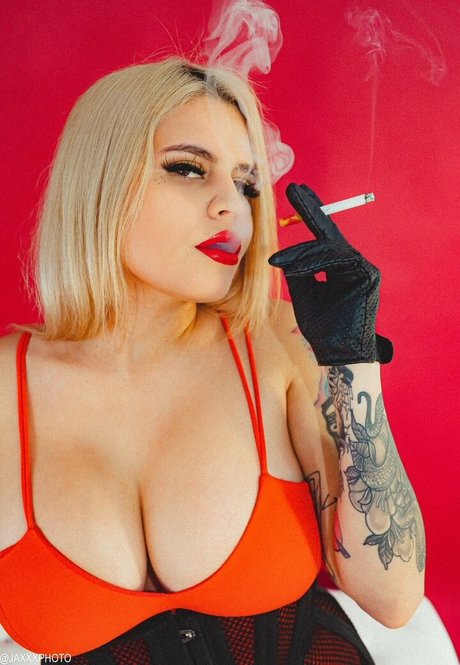 Foto di nudo di fuga di OnlyFans di Raquelroperxx