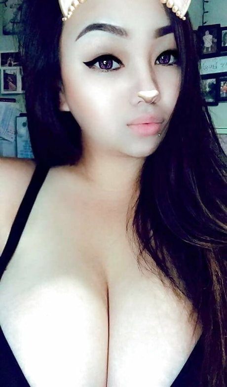 Foto di nudo di fuga di OnlyFans di Emilyvue