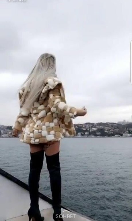 Foto di nudo di fuga di OnlyFans di Merve Sanay