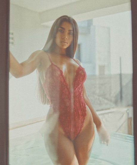 Valentina Grant
