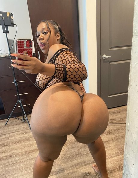 Foto di nudo di fuga di OnlyFans di Karita Monique