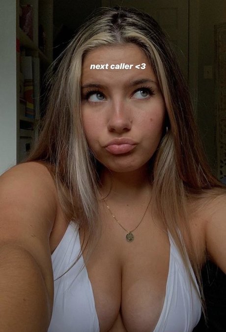 Foto di nudo di fuga di OnlyFans di Emma Topp