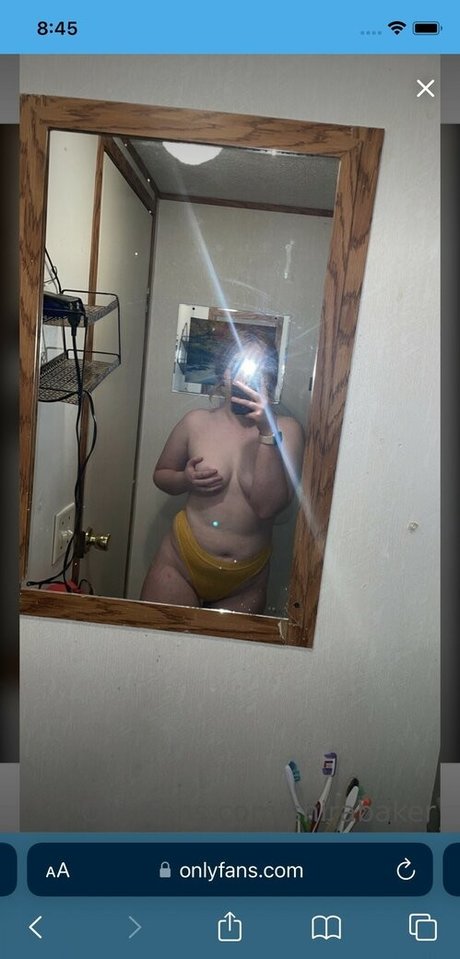 Foto di nudo di fuga di OnlyFans di Shira Baker
