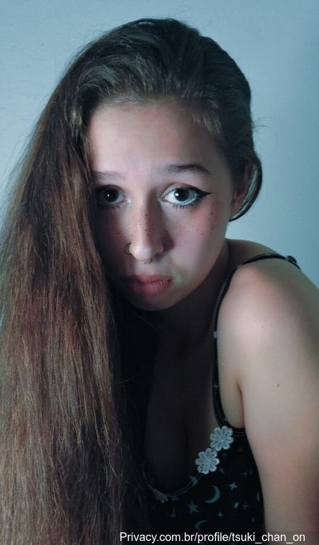 Foto di nudo di fuga di OnlyFans di Tsuki Chan